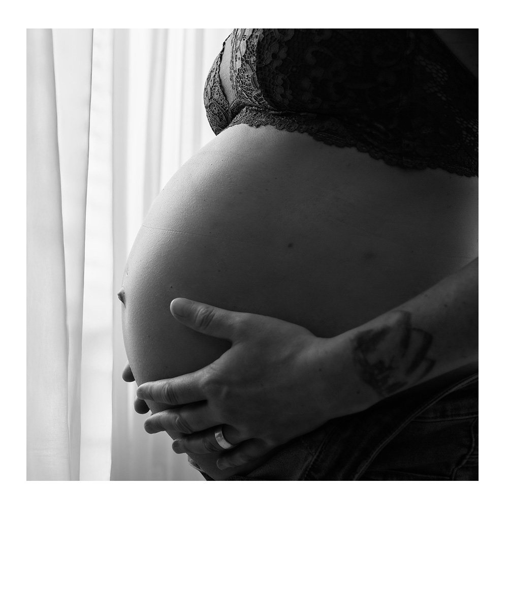 schlafendes Baby in weiß