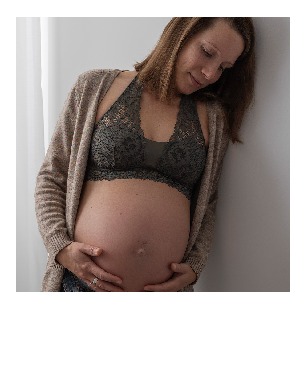 schlafendes Baby in weiß